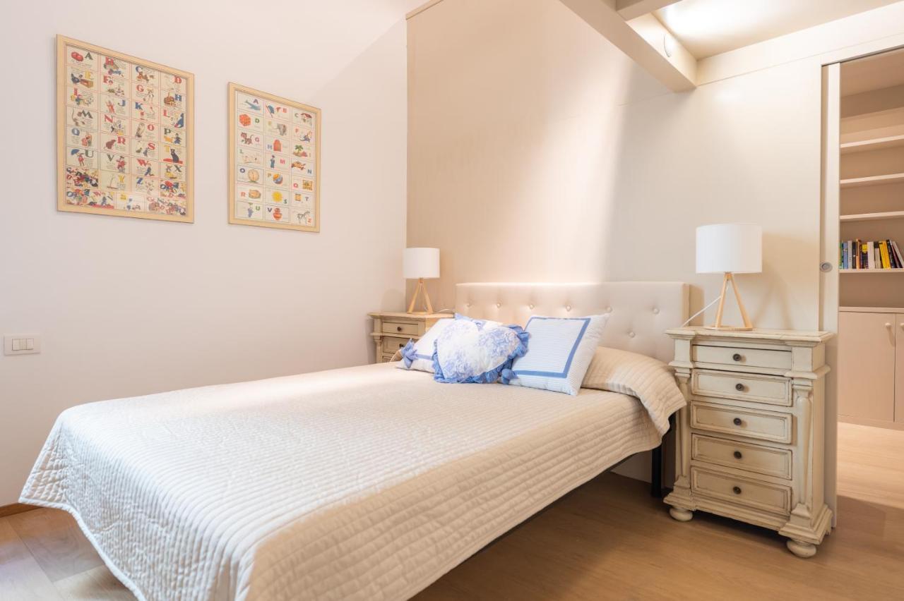 Central And Roomy Near The Station And Duomo - Homeunity Florence Luaran gambar