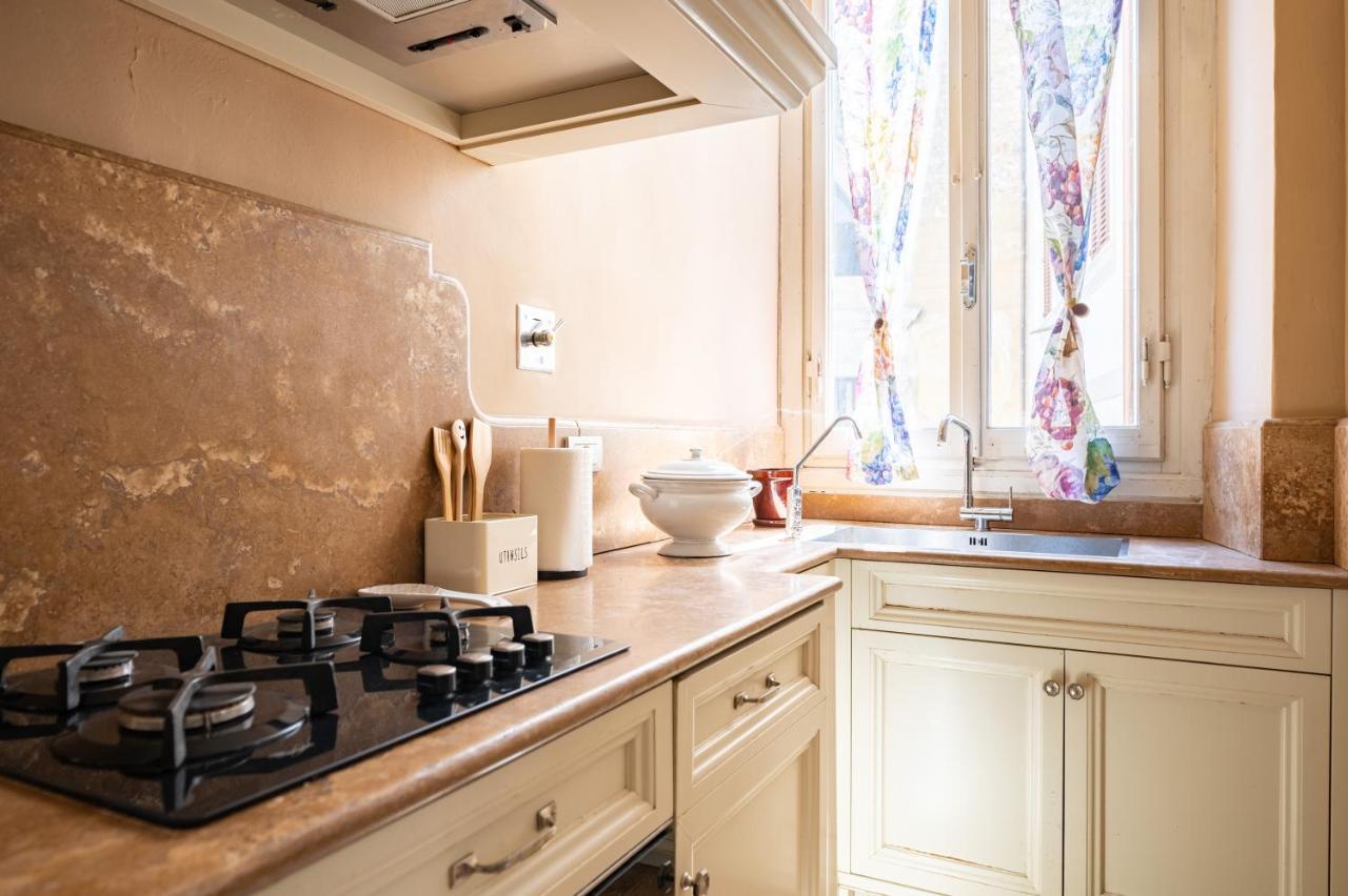 Central And Roomy Near The Station And Duomo - Homeunity Florence Luaran gambar